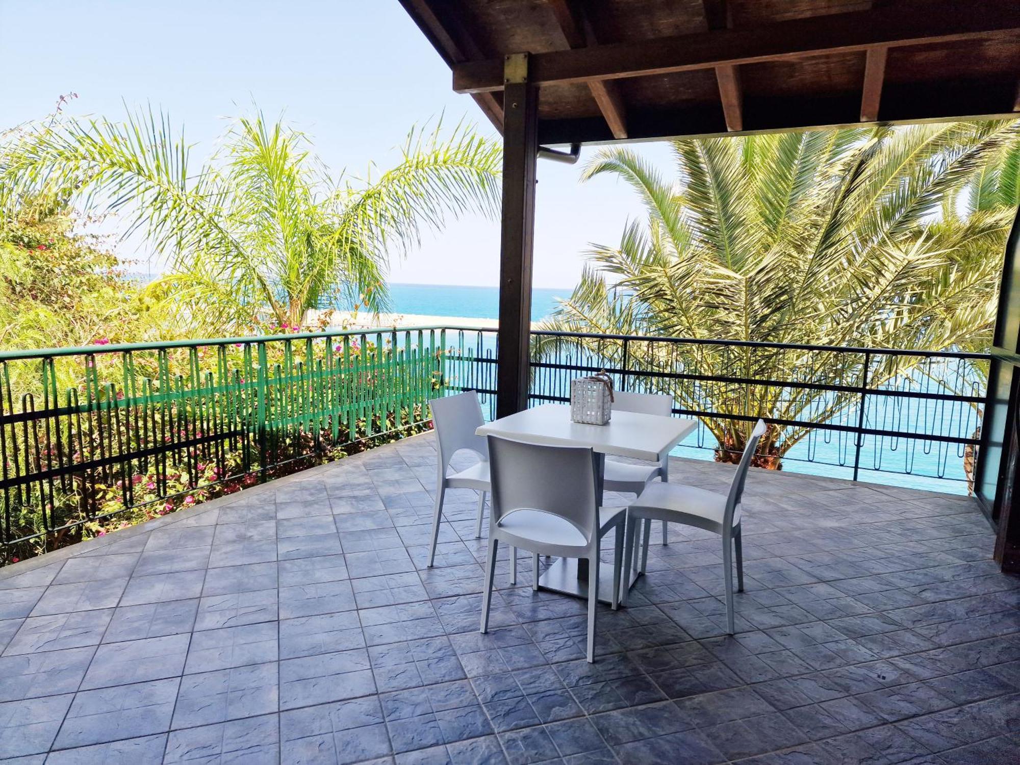 Villa Anita Apartments Capo dʼOrlando Rum bild